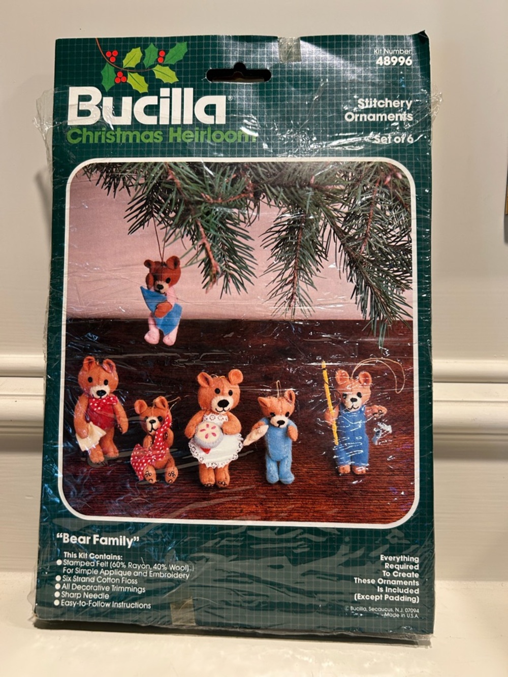 Vintage Bucilla Christmas Heirloom “Bear Family” Ornament Kit